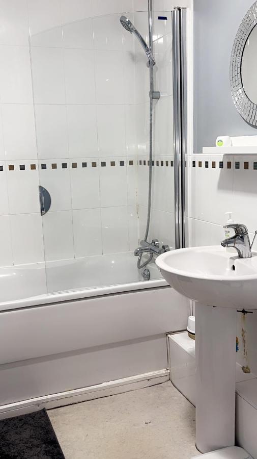 Luxury 1 Bed Apartment With Parking Manchester Buitenkant foto