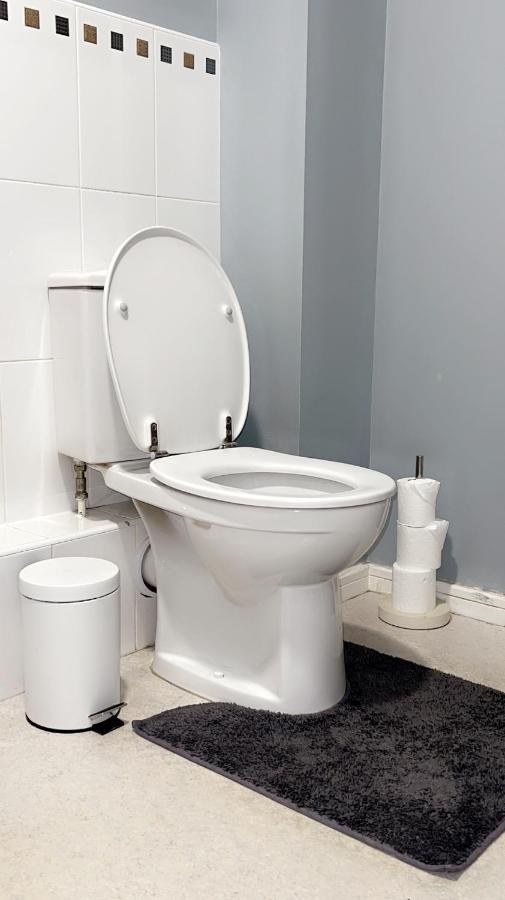 Luxury 1 Bed Apartment With Parking Manchester Buitenkant foto