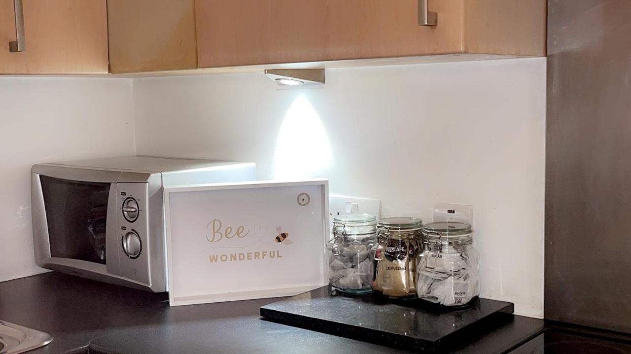 Luxury 1 Bed Apartment With Parking Manchester Buitenkant foto
