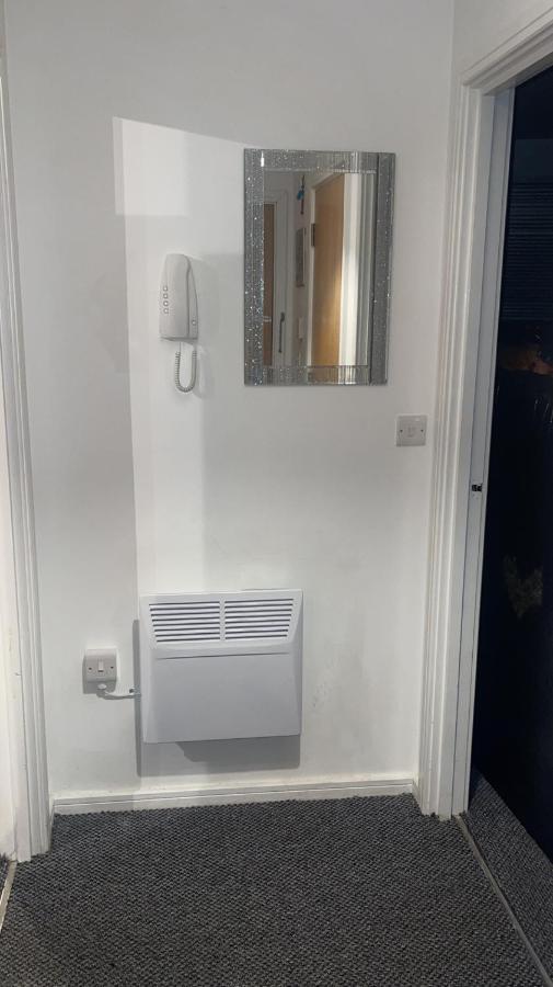 Luxury 1 Bed Apartment With Parking Manchester Buitenkant foto